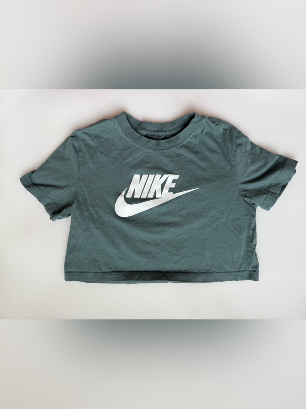Nike Forest Green Crop Top Short Sleeve Shirt White Logo Women’s Size XS